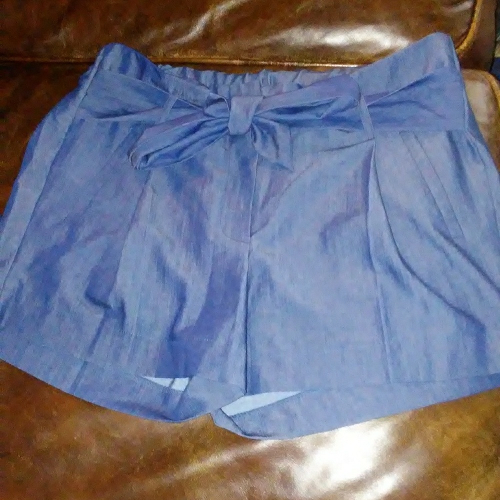 Denim colored pleated shorts
